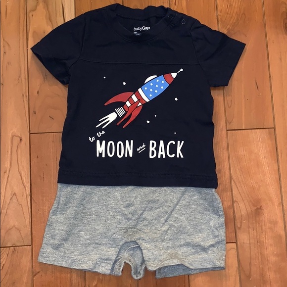 GAP Other - EUC To the Moon and Back Onesie GAP Other - EUC To the Moon and Back Onesie